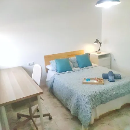 Amplio Piso De Confort. דירה *