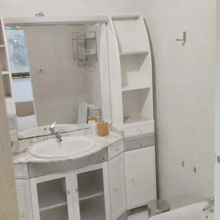 Amplio Piso De Confort. דירה *