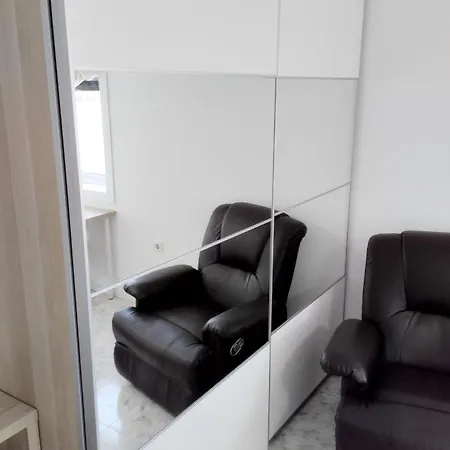 Amplio Piso De Confort. דירה *