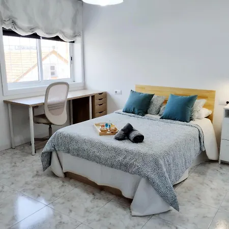 Amplio Piso De Confort. דירה *