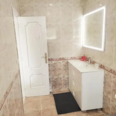Amplio Piso De Confort. דירה *