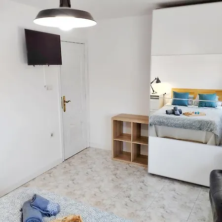Amplio Piso De Confort. דירה
