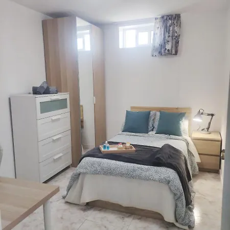 Amplio Piso De Confort. ויגו